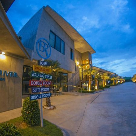 Blue River Resort Phitsanulok Exterior photo