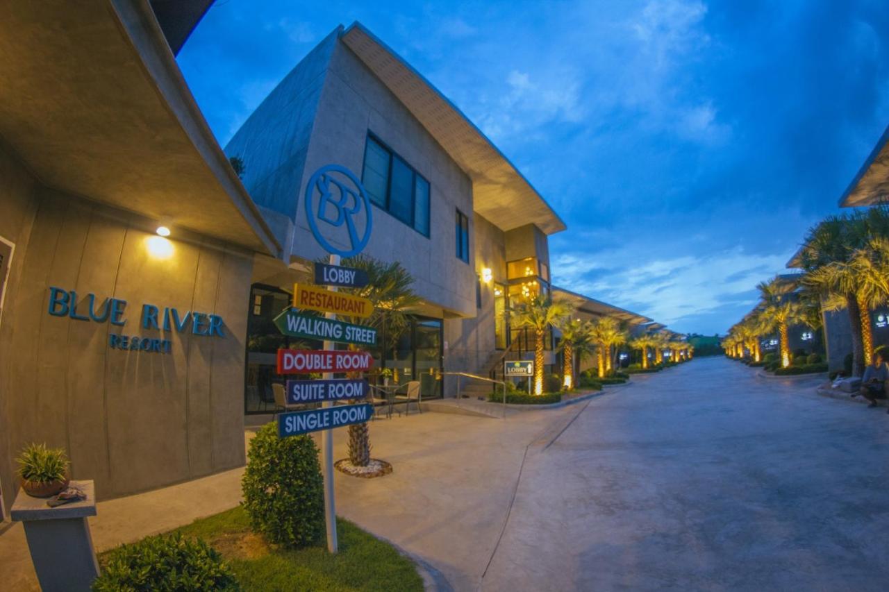 Blue River Resort Phitsanulok Exterior photo